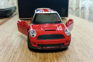 modeli automobila igracke: Nov metalni model automobila Mini Moris. Otvaraju mu se vrata, može da — 4