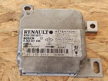 renault clio airbag: CENTRALA AIRBAGA SENZOR ZA RENAULT CLIO OD 2001. DO 2003. GOD — 4