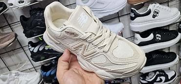 adidas original yeezy: AKCIJA od 36 do 41 za samo 3400 din
pb — 2