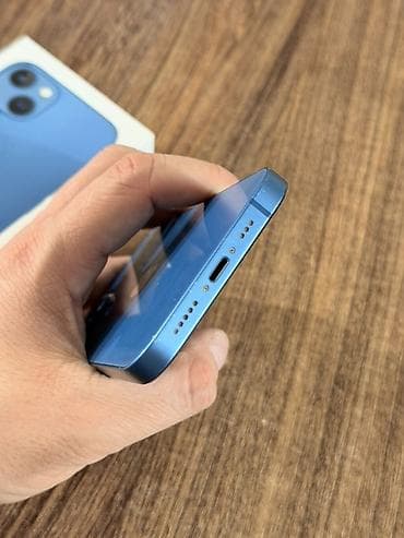 Computers, Laptops & Tablets: Apple iPhone 13 – plava boja - Ekran 6.1" Super Retina XDR OLED — 9