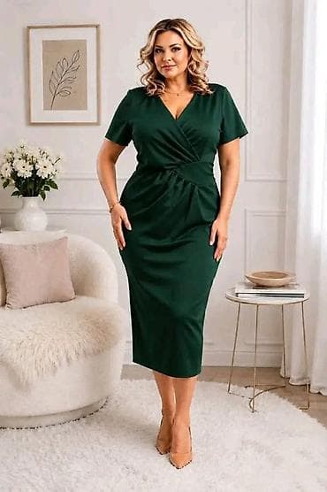 martini vesto pantalone: Haljina za punije
2XL 3XL 4XL 
Cena : 2.999 dinara
ML — 2