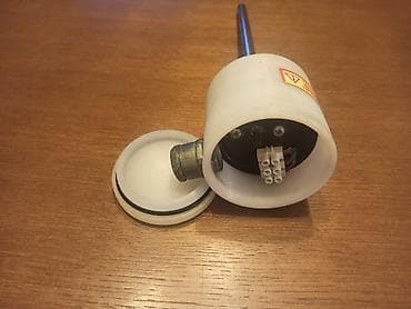 Nameštaj: Termostat u vodootpornom kućištu sa sondom. Sonda je dužine 20m — 5