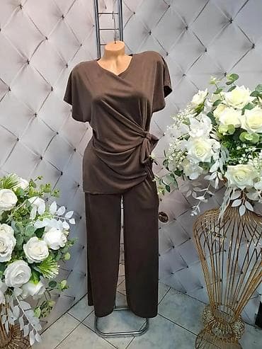 Dva‑dela ženski komplet sa pantalonom i bluzom - Kroj: široke, ravne