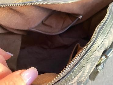 jakne c: Prodajem Gucci putnu torbu od kvalitetne kože, dimenzija 46 cm dužina — 5
