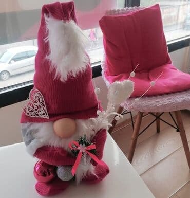 Novogodišnji patuljak Ručni rad Na dnu ima fenjer koji svetli Slike na lalafo.rs Novogodišnji patuljak Ručni rad Na dnu ima fenjer koji svetli Slike