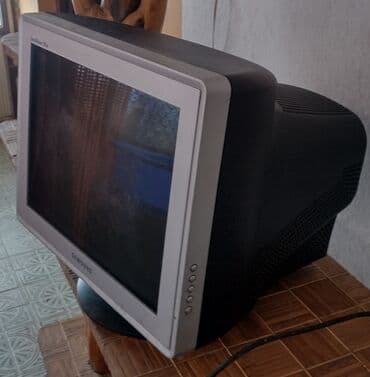 tobi pegla na paru: Monitor SAMSUNG Ispravan sve radi Isključivo lično preuzimanje brzom — 3