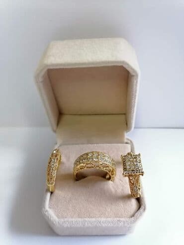 original rolex cena: Veličina:7
Cena:1000din — 2