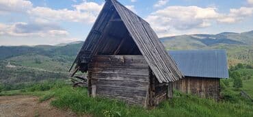 crvenka prodaja kuca: 40 ares, Vlasnik — 8