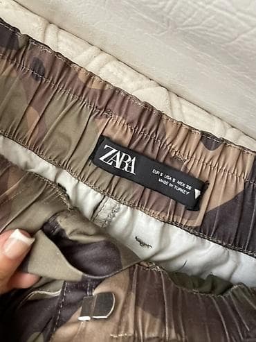 ZARA cargo pantalone – vojnički (kamuflažni) print - Model: cargo — 1