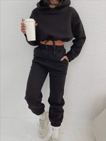 komplet trenerke nike: Komplet trenerka: 3200 dinara — 4