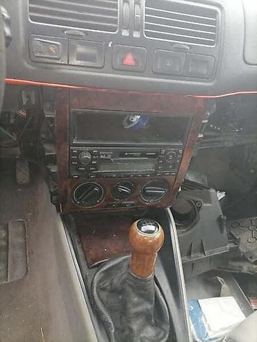 PLASTIKE ZA GOLFA 4 I BORU ZA VOLKSWAGEN BORA, GOLF 4 | Plastici na lalafo.rs PLASTIKE ZA GOLFA 4 I BORU ZA VOLKSWAGEN BORA, GOLF 4 | Plastici