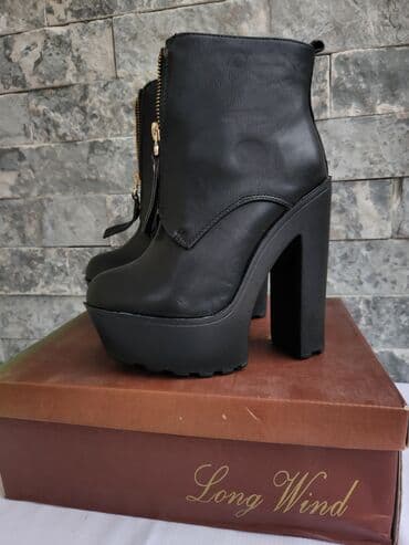 High boots: High boots, 35 — 1