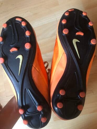 otkup masina za kucanje: Nike, veličina - 42, Upotrebljenо — 3
