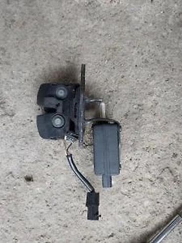 ALFA 147 MOTORIC MEHANIZAM GEPEK VRATA | Mehanizam gepeka skinuto sa