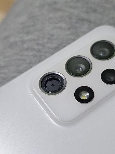 wireless headphones cena: Samsung Galaxy A-serija, bela boja. Telefon sa četvorostrukom zadnjom — 2