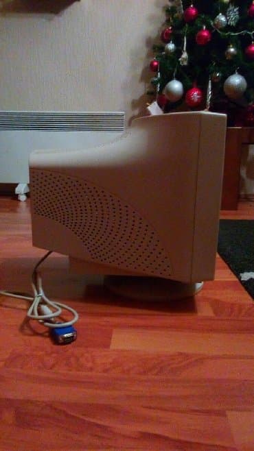 peci na drva kragujevac: SAMSUNG - SyncMaster 550s. 
CRT Monitor 15'', Požarevac — 6
