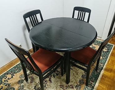 Prodajem sto u kompletu sa 6 stolica. Sto moze da se produži umetanjem na lalafo.rs Prodajem sto u kompletu sa 6 stolica. Sto moze da se produži umetanjem