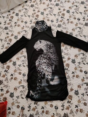 Sweatpants: Komplet od dve ženske tunike/haljinice, crne boje, različitog stila — 2