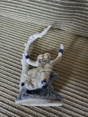 porcelanska figura: Figura, bоја - Šareno, Novo — 10
