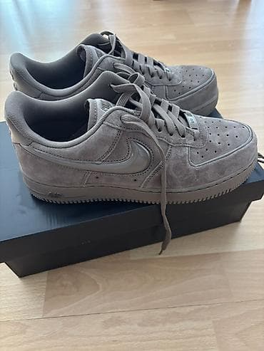 baletanke za gimnastiku: Nike Air Force 1 – niske patike, suede - Model: Nike Air Force 1 Low — 5