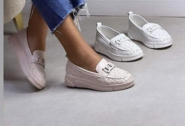 cipele sa nitnama: Ženske mokasine sa perforacijom i dekorativnim lancem Brojevi 36-40 — 1