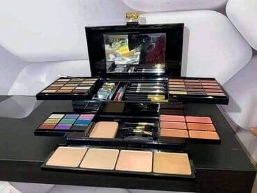 srebrni setovi: Višenamenski set šminke u elegantnoj sklopivoj kutiji sa ogledalom — 1