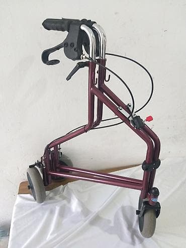 Donji delovi trenerke: Nemacka hodalica-setalica, rolator sa tri tocka, u veoma ocuvanom — 7