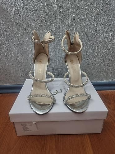 united nude sandale: Sandale na stiklu br.39 — 2