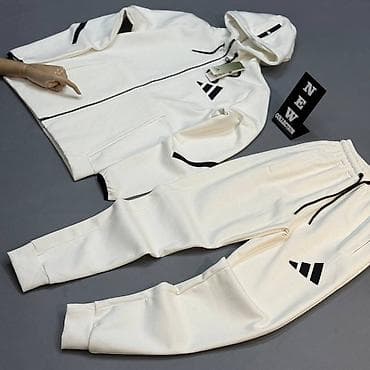 Bermude i šortsevi: Muške trenerke S,M,L,XL,XXL veličine za samo 5000 din
PK 🌛 — 5