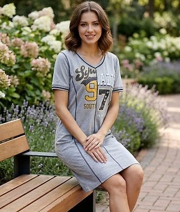 Dresses: Ženska pamučna haljina/tunika sa sportskim printom - Materijal: meki — 1