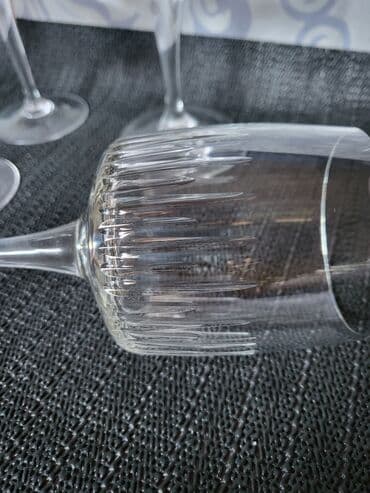 swarovski case za vino cena: Case nove kristal 60,70te za vino,rucni rad. Case komada 7 u ceni — 14