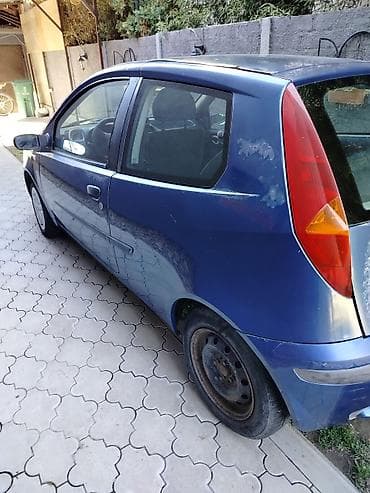 zastita za sedista od dece: Punto sporting,6 brzina,reg do 11.26, 2001 god.,lak se ljušti,ima — 5