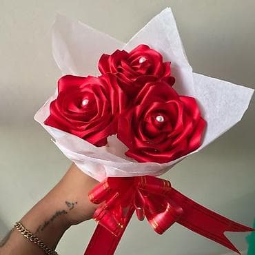 djul cvece: Buket ruža od satenskih traka – ručno rađene dekorativne ruže u — 10