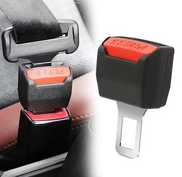 Za Auto lažnjak za pojas Oba su 500din. Imam na stanju. Univerzalni