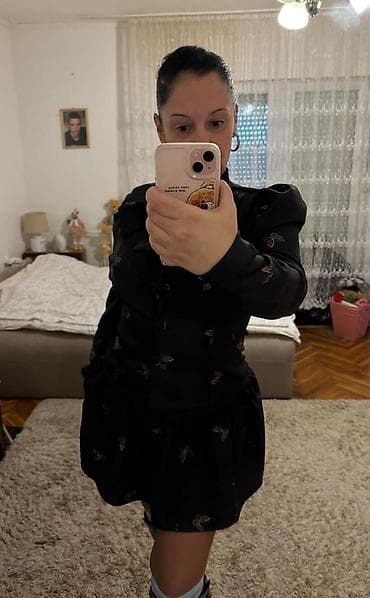 Ženska odeća: L — 5