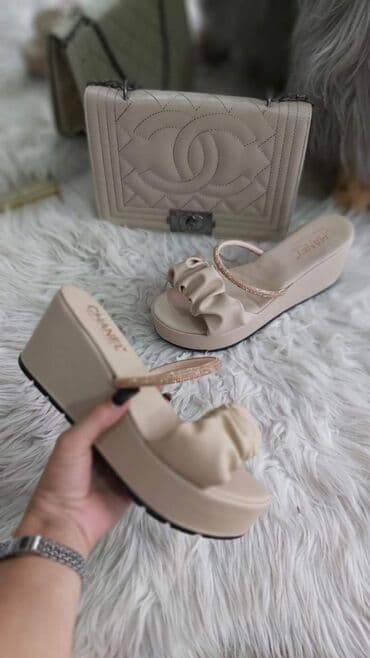 papuce 39: Modne papuče, 39 — 1