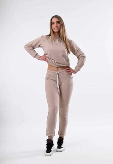 tech fleece zuti: Ženska dukserica žute boje sa dugim rukavima i okruglim izrezom — 11
