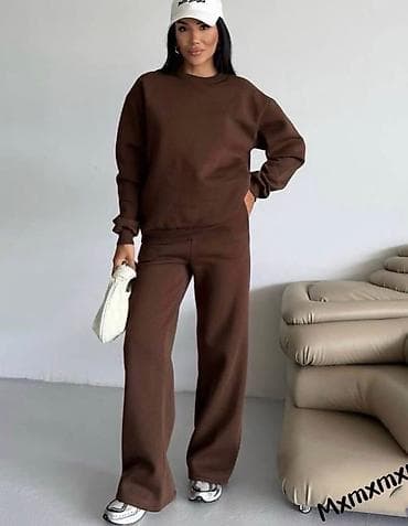 Donji deo: 🔥Ženski termo trenerka komplet – duks + široke pantalone
✅3000 din — 4