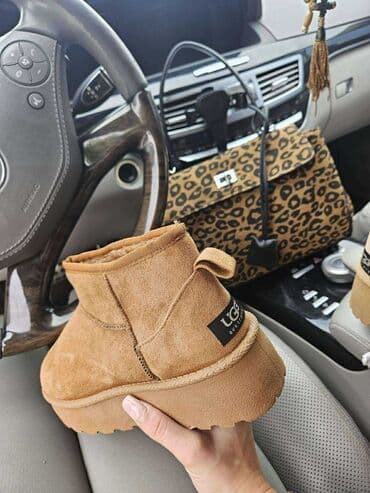 colmar cizme zenske: ⚜🌸🤍 𝐍𝐎𝐕𝐀 𝐊𝐎𝐋𝐄𝐊𝐂𝐈𝐉𝐀 🤍🌸⚜ UGG 𝐁𝐫𝐨𝐣𝐞𝐯𝐢: 36 - 41 𝑪𝒆𝒏𝒂: Cizme 3900 din — 4