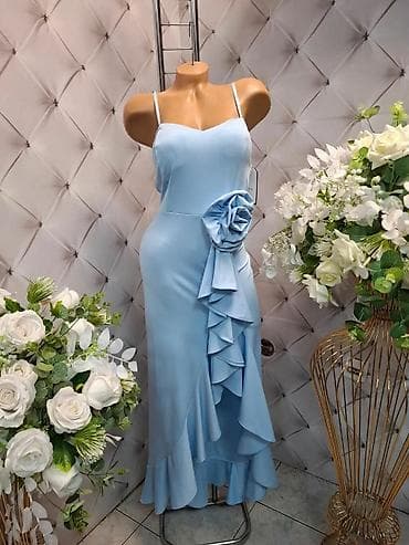 deichmann sandale sa stiklom: Elegantna ženska haljina – midi/maksi dužina, na bretele, sa srcolikim — 5