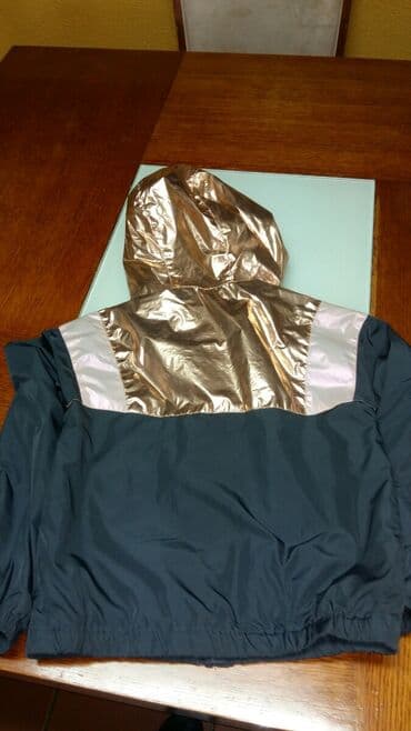 pull and bear suskavac: Reserved, Windbreaker jacket, 134-140 — 4