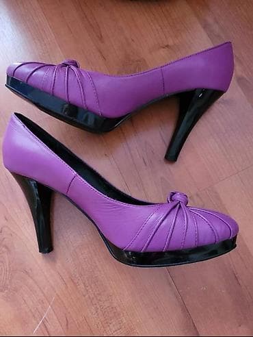 Haljine: Prelepa haljina kraljevsko plave boje kao nova,obucena jednom.Velicina — 5