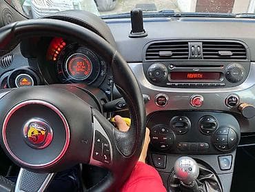 jastuci za put: TomTom navigacija za automobil, montirana na komandnoj tabli i — 4