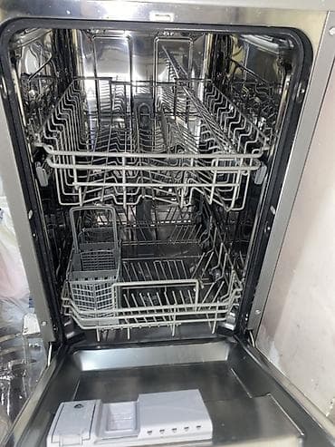 aparat za korpice galete: Candy mašina za pranje sudova – uska (45 cm), samostojeća, inox — 3