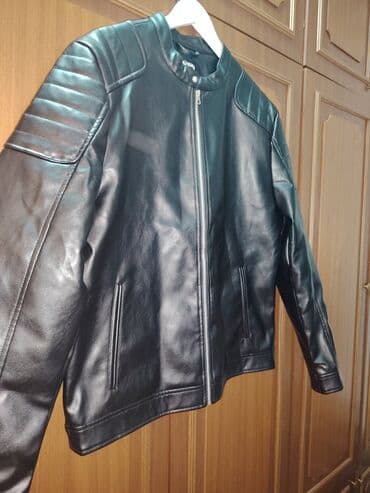 kožne pantalone: Muška crna biker jakna Sinsay - Materijal: veštačka koža (PU) sa — 2