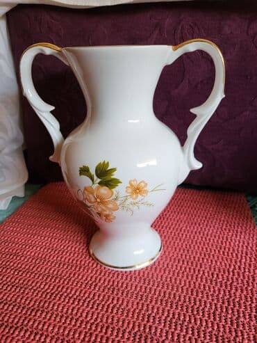 vaza sa cvecem crtez: Vaza nova 70te Zajecar porcelan. Vaza visina. 21cm — 3