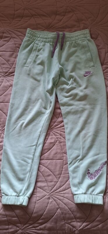 Donji delovi trenerke: Nike trenerka – donji deo, ženski/dečiji model - Boja: pastelno mint
