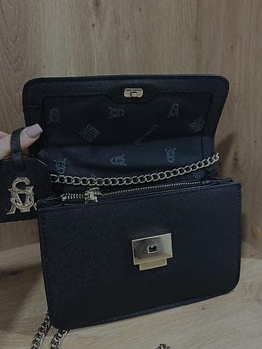 bluza na engleskom: Original Steven Madden torba koja se lako uklapa uz svaki stil — 3