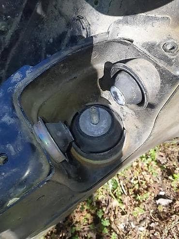 elektricni voz: NOSAČ MOTORA 1.6 BENZIN ZA PEUGEOT 206 | Nosač motora bočni — 1