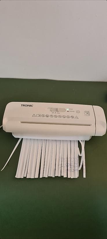 ☆ Prodajem kao nov Tronic TAV 190 C2, seckalica za papir. - Vrlo
